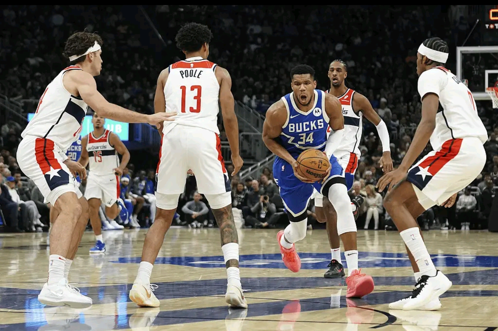 包含雄鹿绝杀山西队，西亚卡姆带队取胜的词条