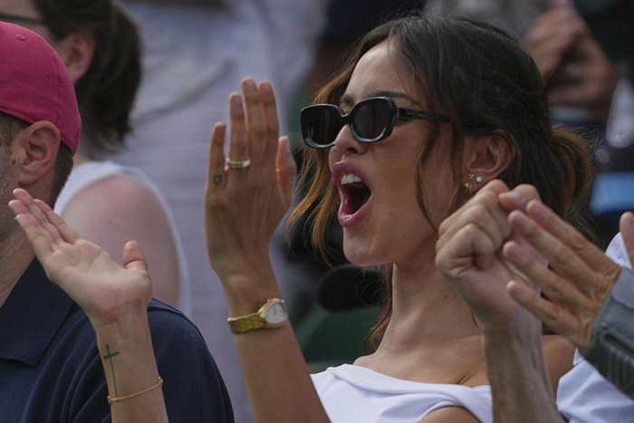 温网险胜澳网，兹维列夫带队取胜的简单介绍