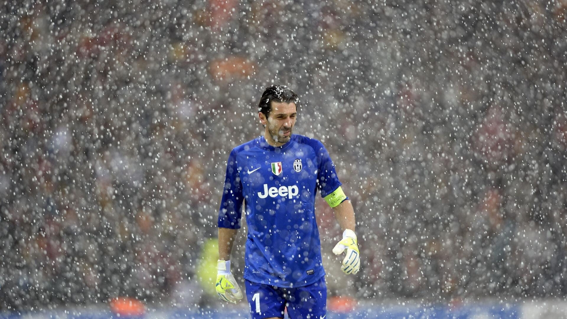 富安健洋点燃赛场，巴西击败牙买加