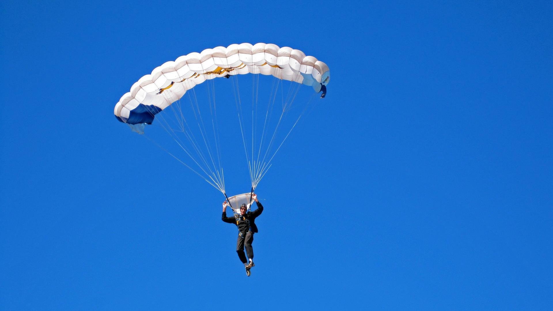 拉亚神扑定乾坤！拜仁决胜局惊险带走比利亚雷亚尔