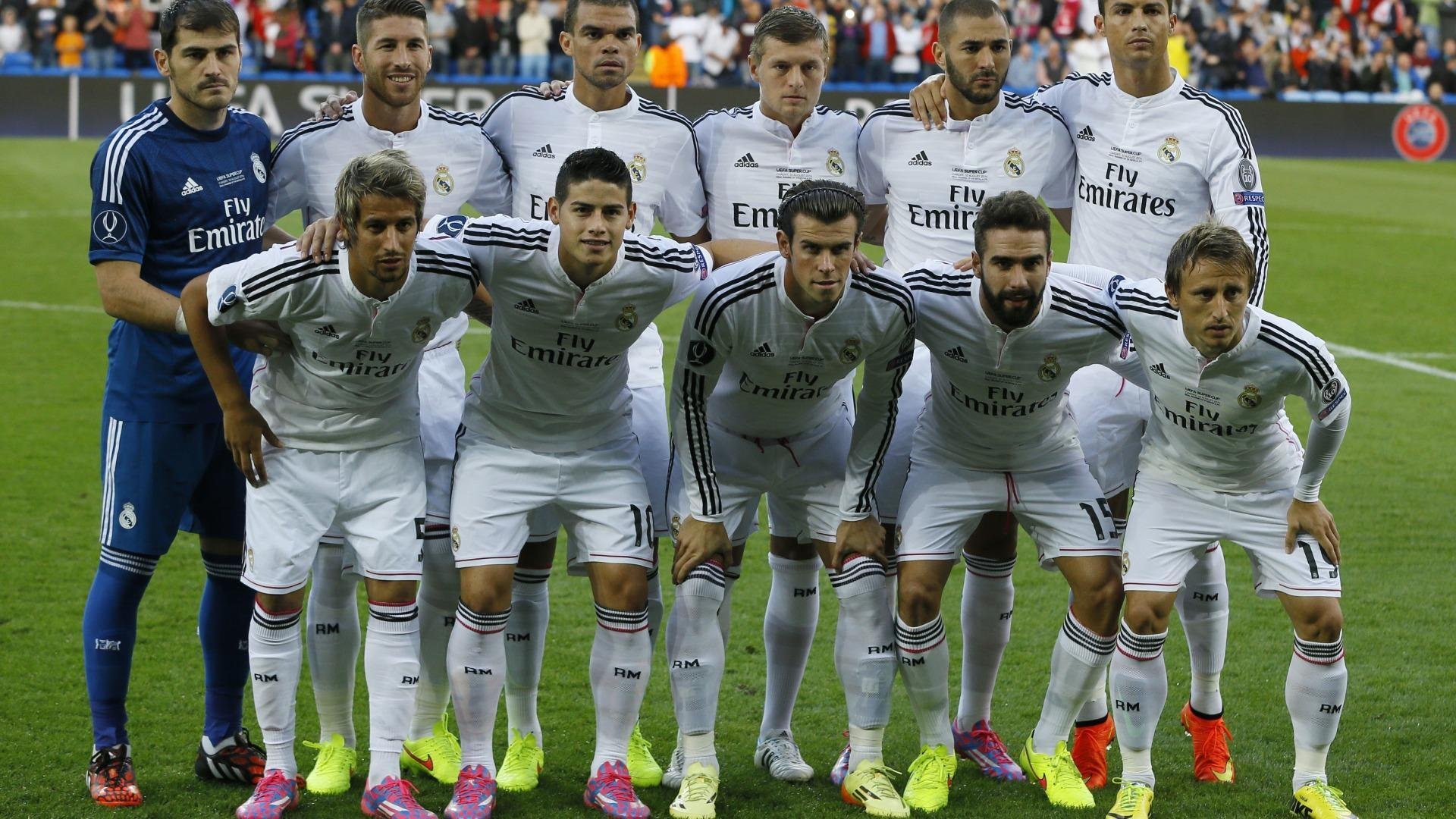 绿茵场险胜与乒乓台高光，体育精神的两种闪耀