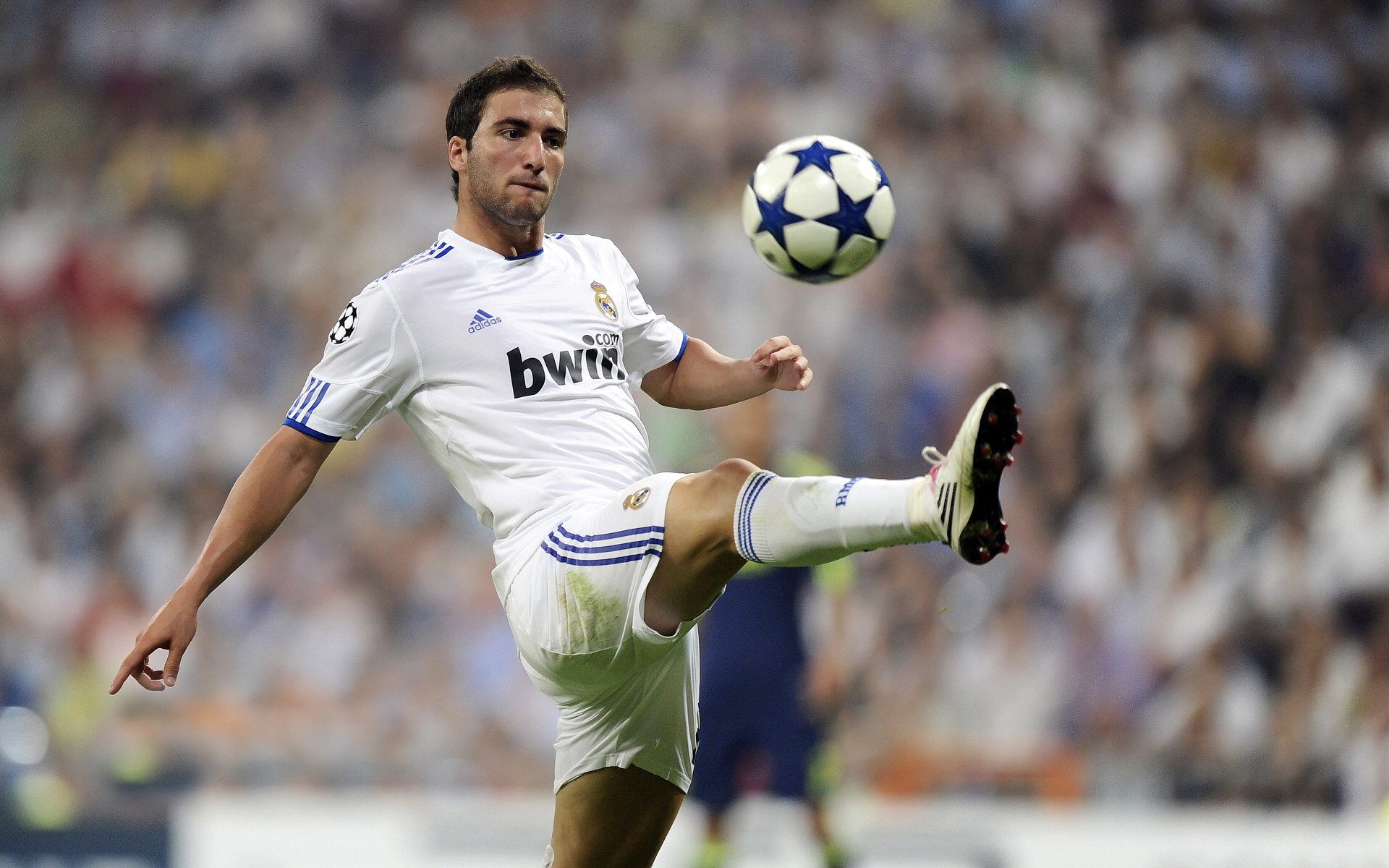 国球荣耀！许昕领军，中国队3-0碾压瑞典队，展现王者风范